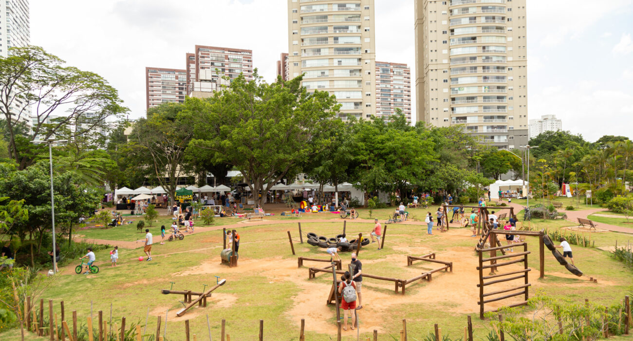 Fair&Sale promove feira de moda, gastronomia e artes, além de distribuições de mudas na Nossa Praça